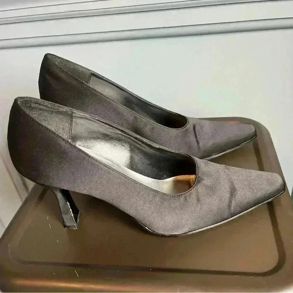 Mootsies tootsies heels